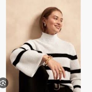Banana republic MARINER STRIPE SWEATER size medium